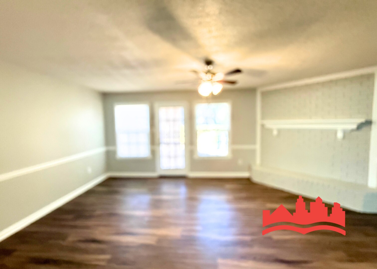 Building Photo - 5584 Blossom Ln