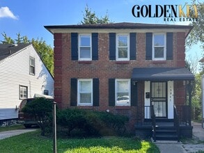 Building Photo - Westside 3 Bedroom