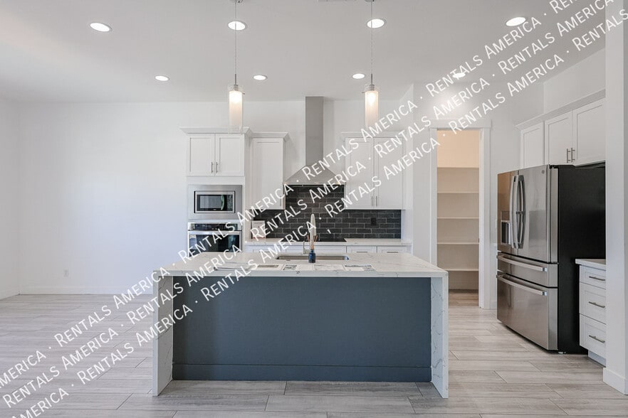 Building Photo - 31219 N 136th Wy