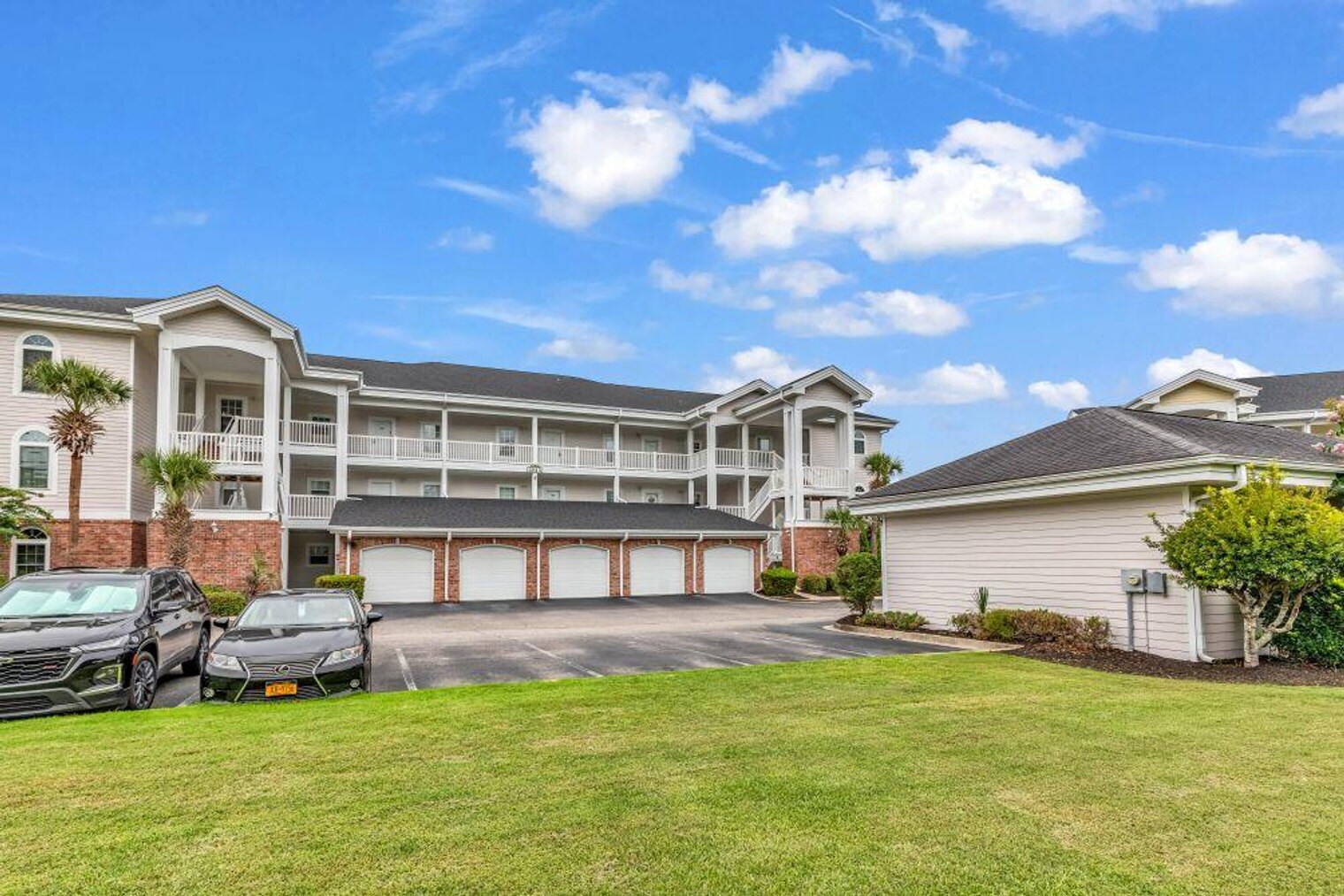 Building Photo - 4815 Orchid Way