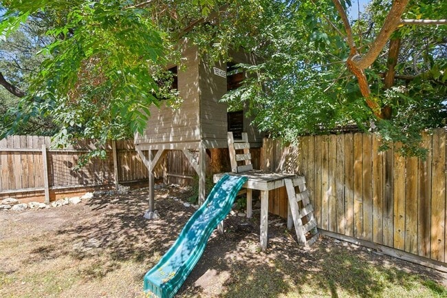 Building Photo - 1106 Redbird Dr