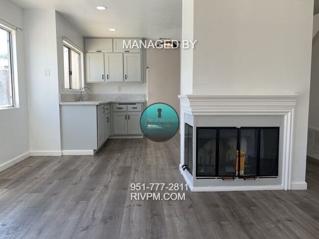 Building Photo - STUNNING POOL HOME IN MORENO VALLEY!! SOLAR INCLUDED!!