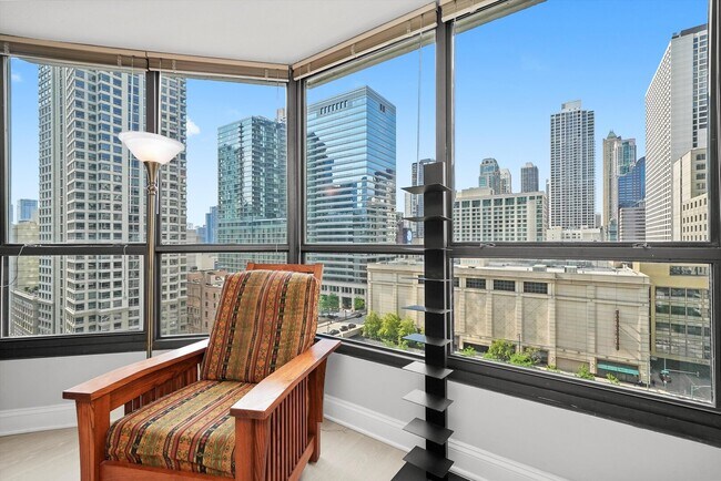 Building Photo - 405 N Wabash Ave
