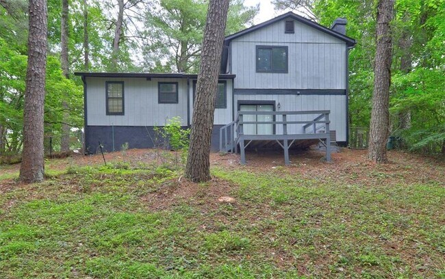 Building Photo - 129 Lester Rd NW
