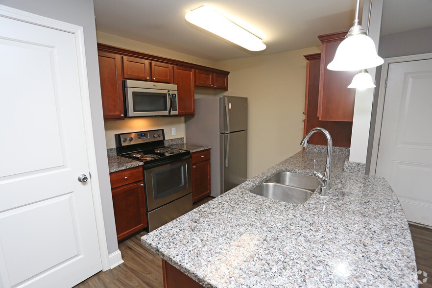 Midtown at WKU - 1313 Center St Bowling Green KY 42101 | Apartment Finder