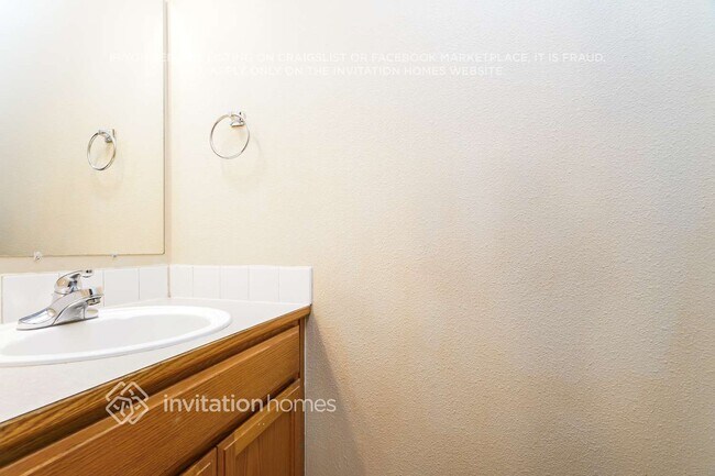 Building Photo - 306 Deeded St