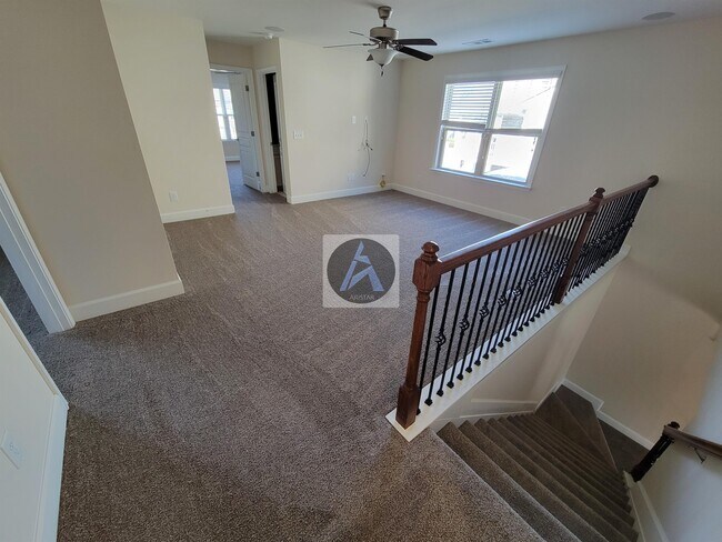 Building Photo - 1008 Applegate Dr