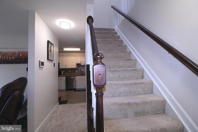 Building Photo - 7863 Apache Ridge Ct