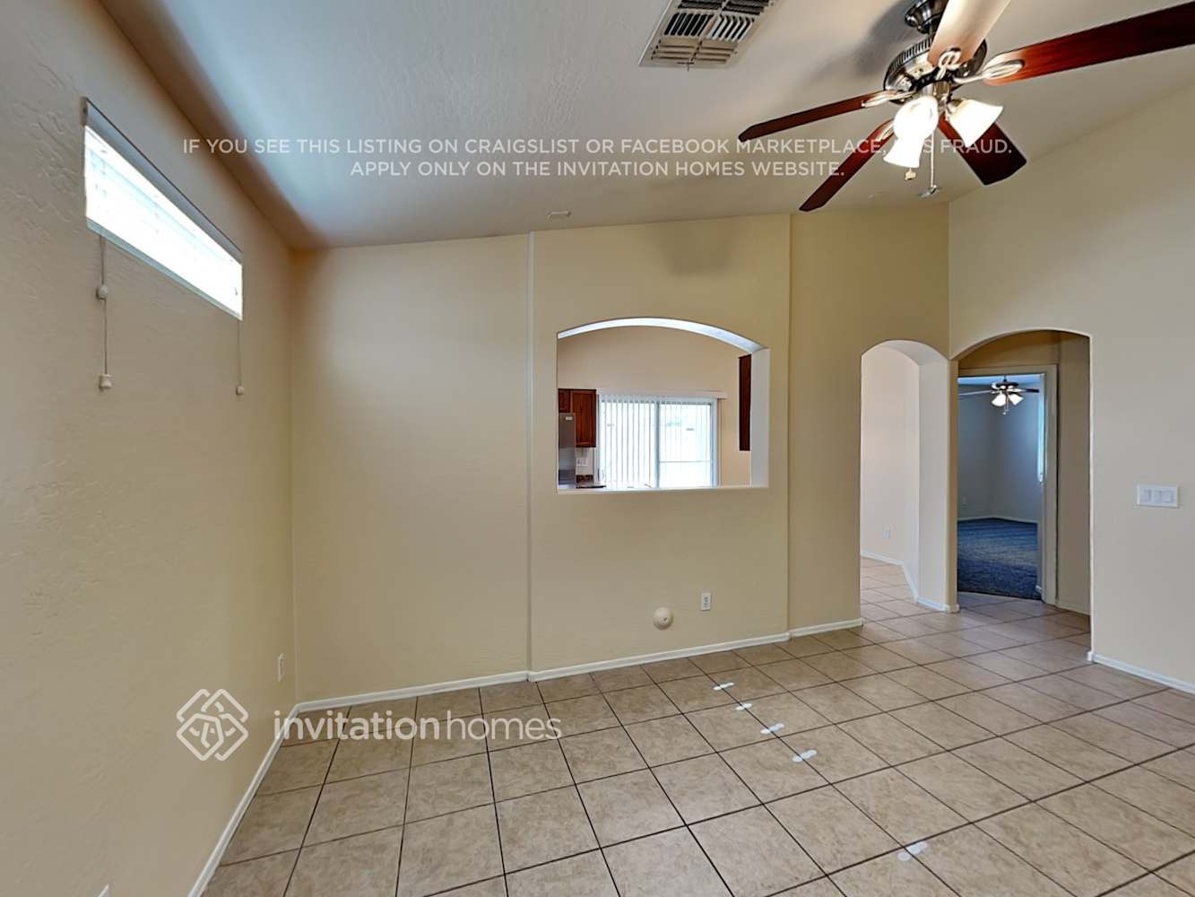 Building Photo - 15204 N Poppy St