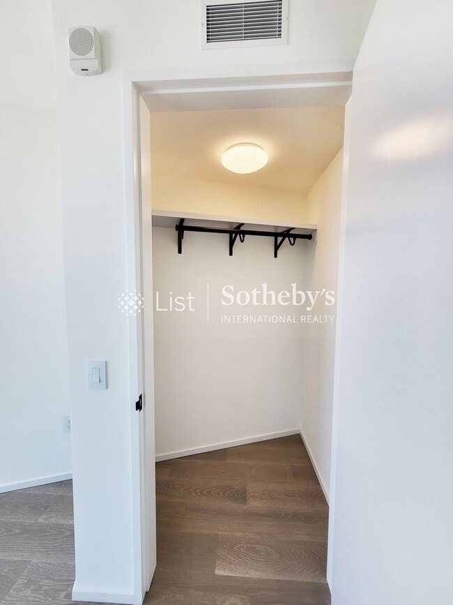 Building Photo - Koula #3303 | Honolulu, HI