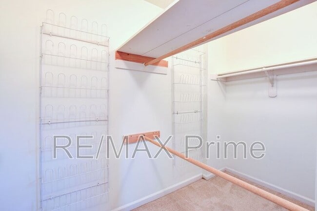 Building Photo - 2259 Sedgewick Dr