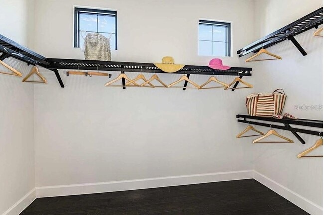 Building Photo - 8202 Via Vittoria Way