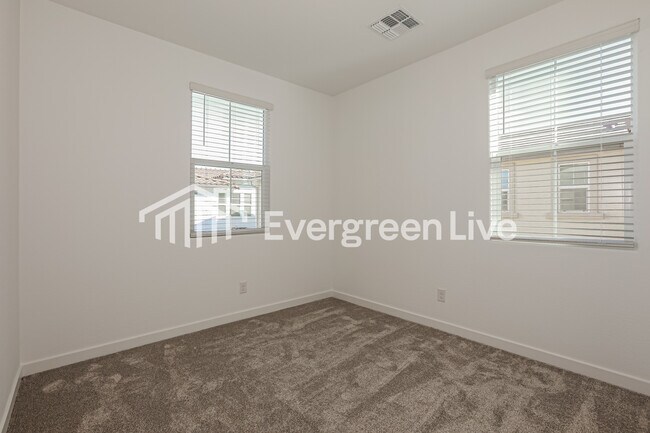 Building Photo - 10135 E Ulysses Ave