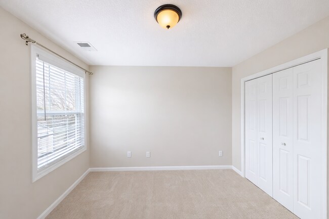 Building Photo - Oakley Rental!