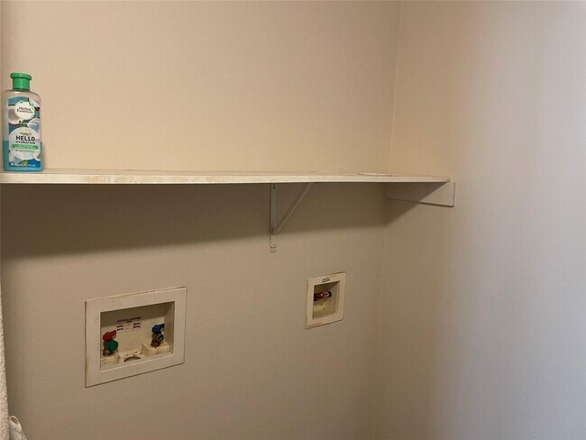 Building Photo - 8715 Knox St