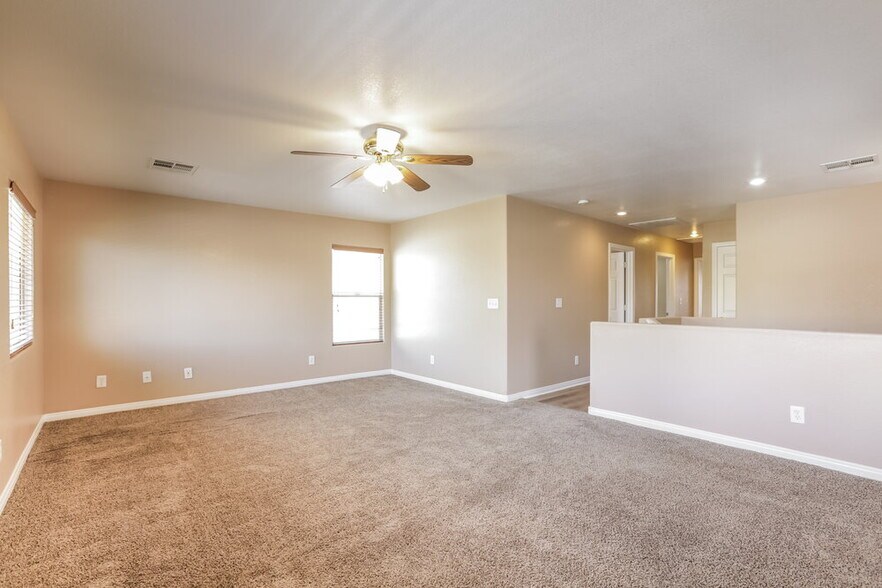 Building Photo - 5033 Diamond Ranch Ave