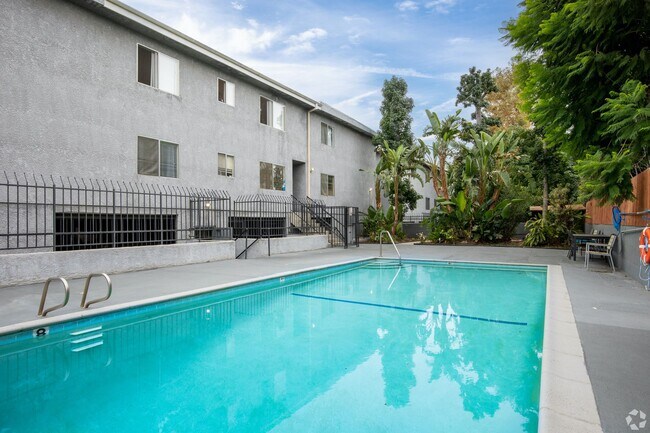 Building Photo - 6643 Haskell Ave