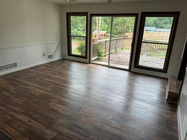 Building Photo - 2627 Twin Oaks Dr NW
