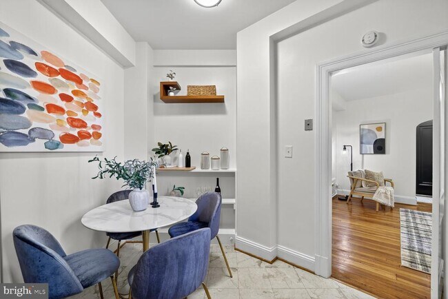 Building Photo - 2707 Adams Mill Rd NW