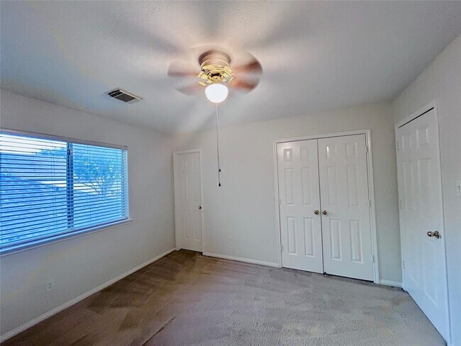 Building Photo - 2519 Silver Meadow Dr