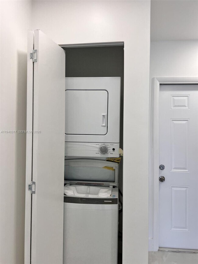 Building Photo - 1717 NW 15th Street Rd