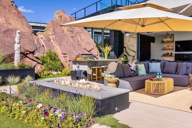 Building Photo - Private Foothills Sanctuary Minutes from D...