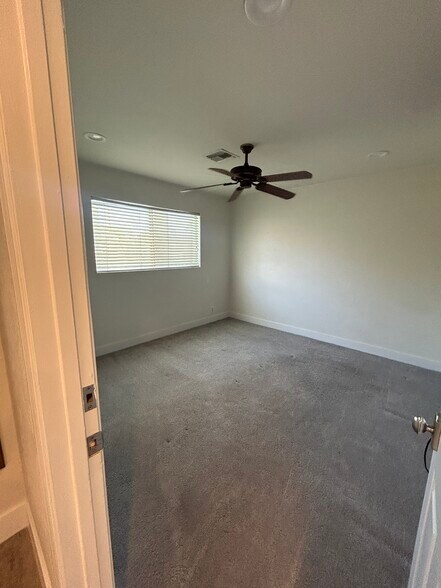 3rd Bedroom with Walk In Closet - 8226 E Mitchell Dr
