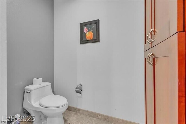 Building Photo - 4525 Dean Martin Dr
