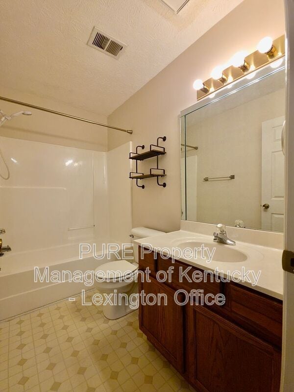 Building Photo - 1863 Timber Creek Dr