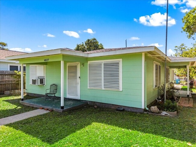 Building Photo - 4827 Ave Q 1/2