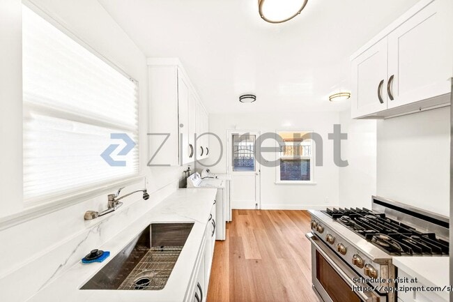 Building Photo - 13408 Ardath Ave