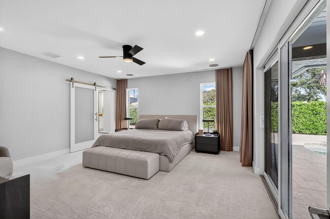 Building Photo - 937 SW 34th Ct