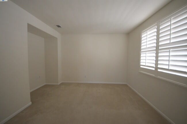 Building Photo - 1612 Marina Way