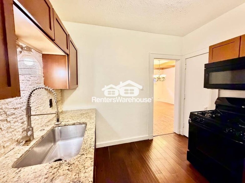 Building Photo - 3612 Ingersoll Ave