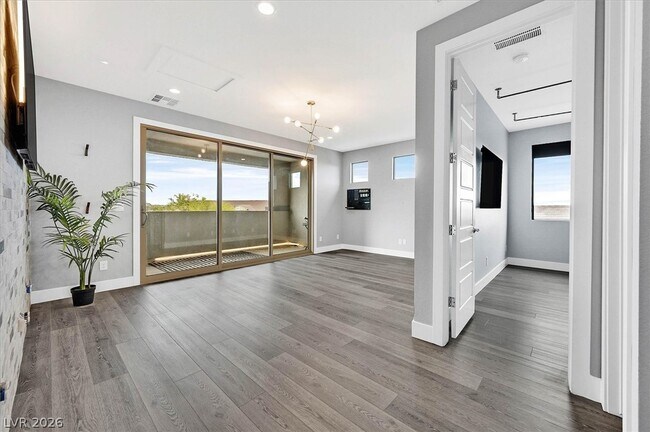 Building Photo - 12430 Brass Ridge Dr