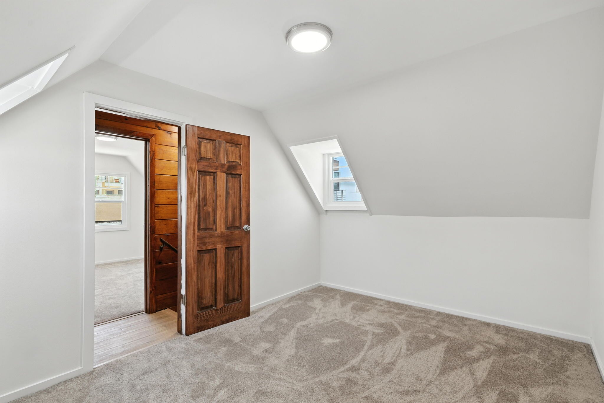 Building Photo - 24 3rd Ct