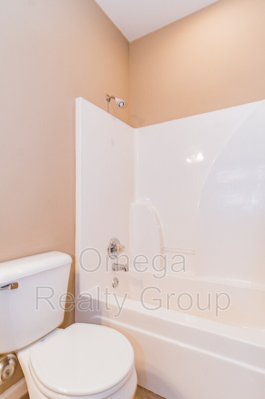 Building Photo - 1144 Washington Dr