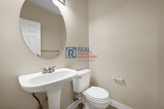 Building Photo - 8417 Stonybridge Cir