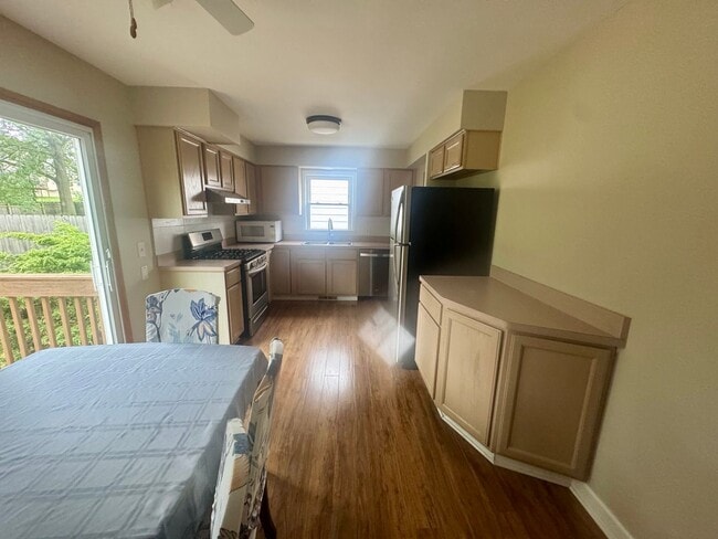 Building Photo - Charming 3-Bed Ranch in Parma FOR RENT!