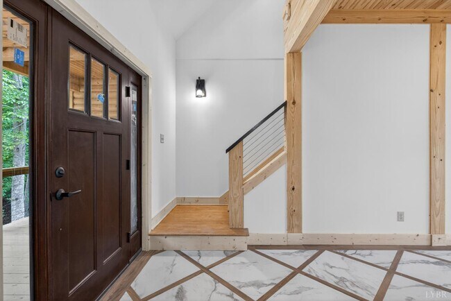 Building Photo - 308 Acres Ct