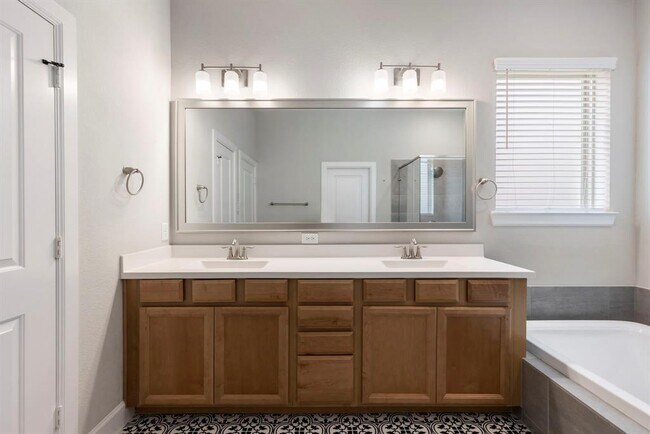 Building Photo - 9407 Oakheath Canyon Ct