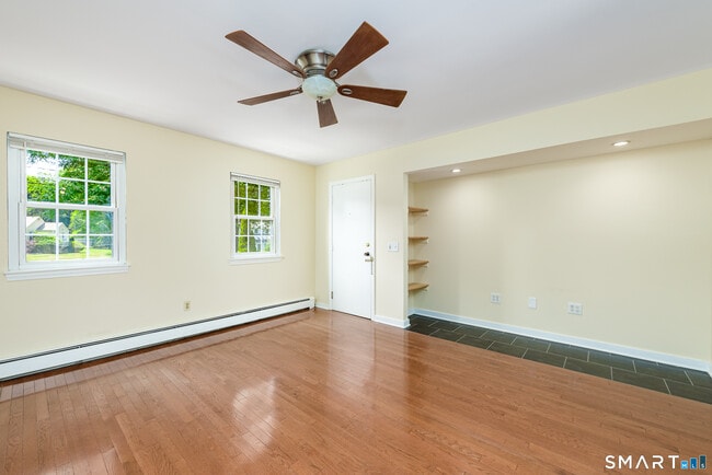 Building Photo - 54 Willieb St