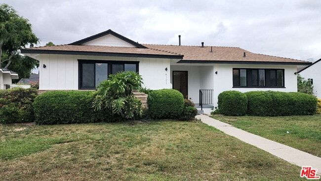 Building Photo - 6121 Sylvia Ave