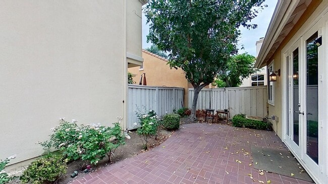 Building Photo - 2581 W Ardenwood Ct