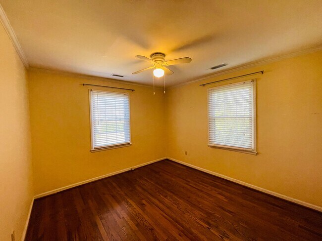 Building Photo - 50% OFF ON THE 3RD MONTH IF YOU SIGN A LEA...