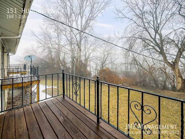 Building Photo - 151 Huronview Ct