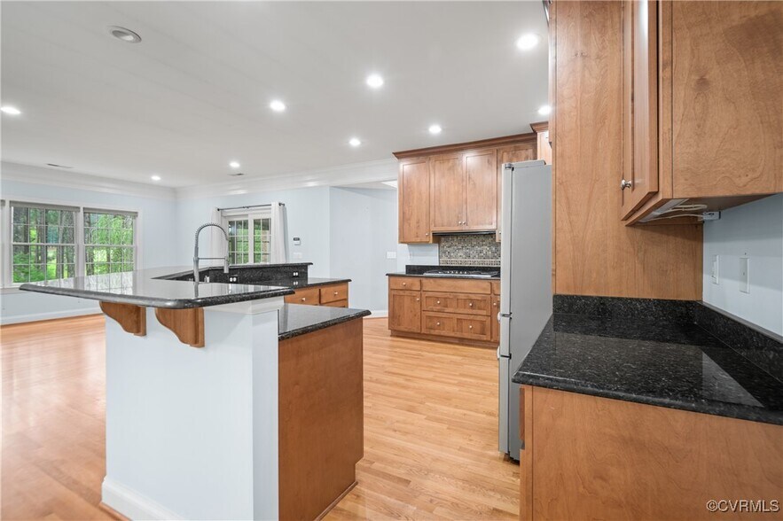 Building Photo - 11465 Pinewild Dr
