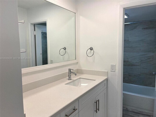 Building Photo - 802 NW 87th Ave