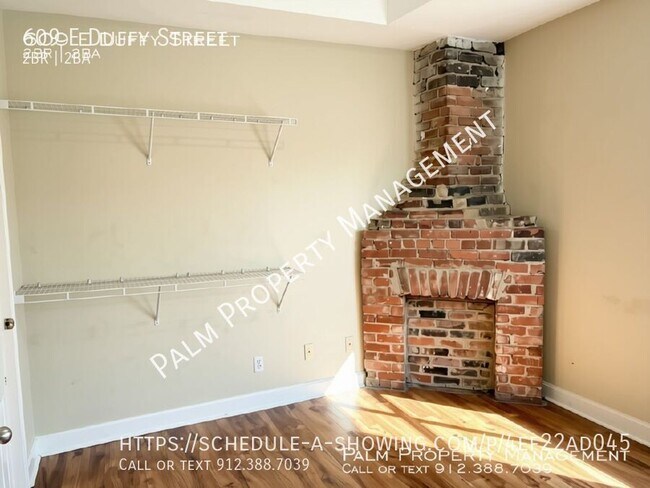 Building Photo - 609 E Duffy St