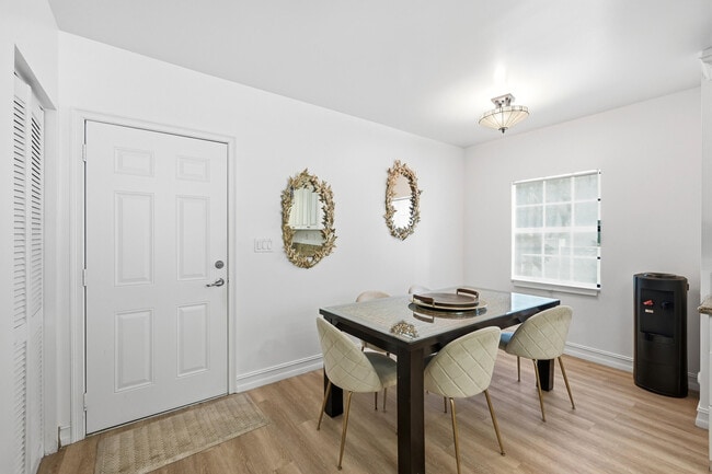 Building Photo - 4419 Hidden Harbour Terrace